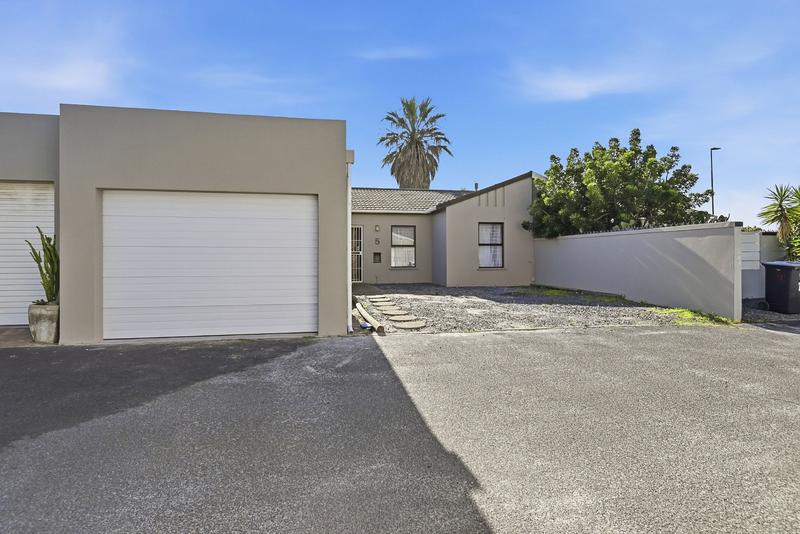 3 Bedroom Property for Sale in Table View Western Cape